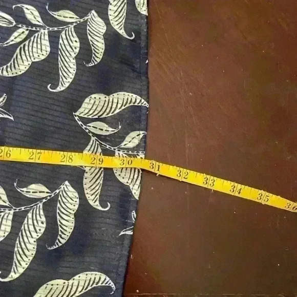 Lane Bryant Business Casual Blouse Mock Neck with Twist Cutout NWT Size 24 - Picture 16 of 16